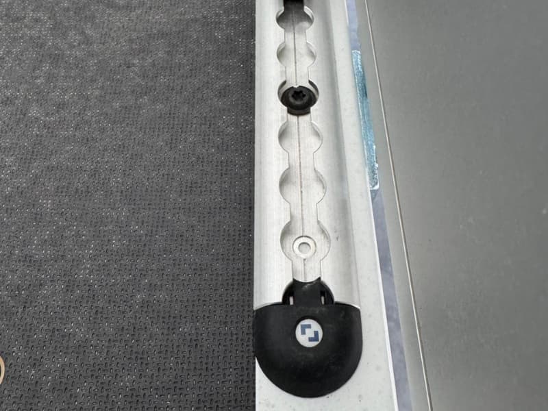 RAIL (1)