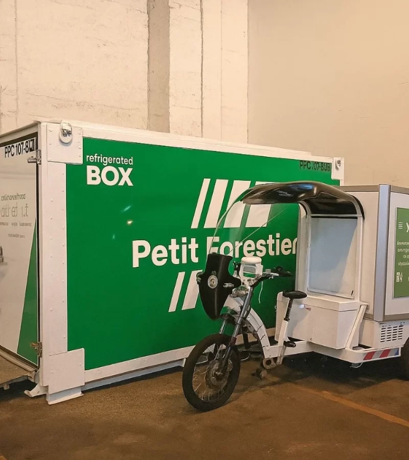 Petit forestier et Youngo utilisent les vélos cargo professionnels kleuster pour la livraison de froid en hypercentre à Paris