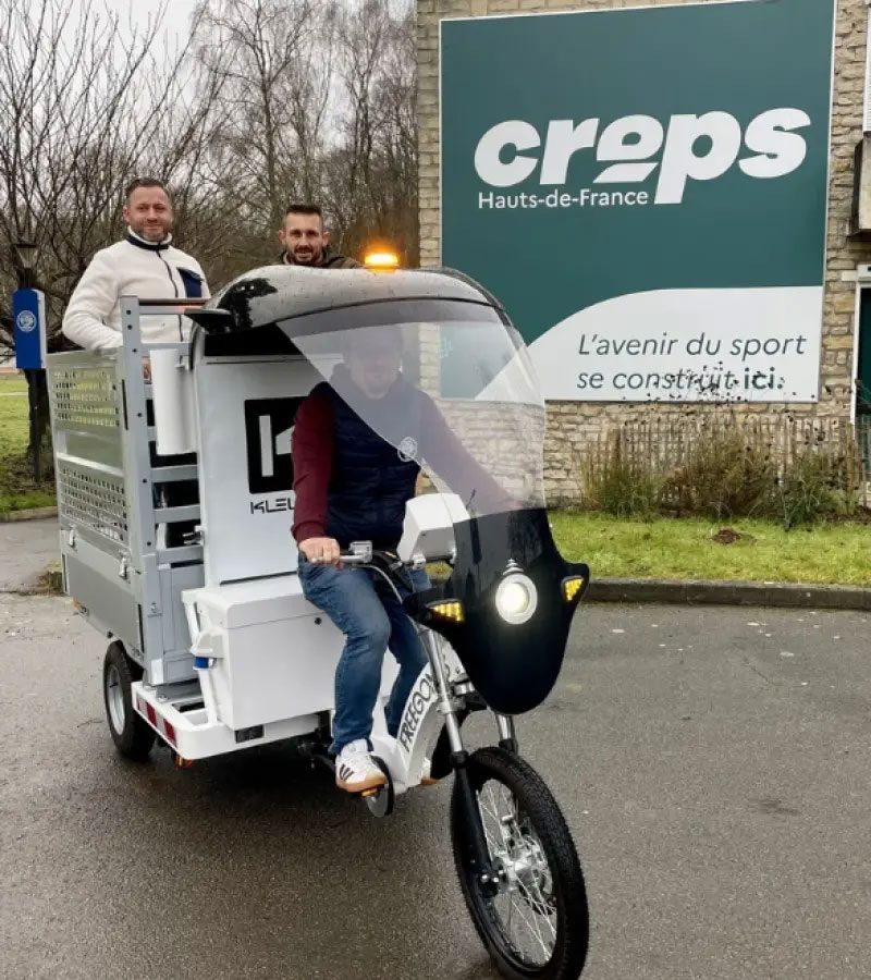 Livraison d'un Freegônes pick-up au Creps Haut de France