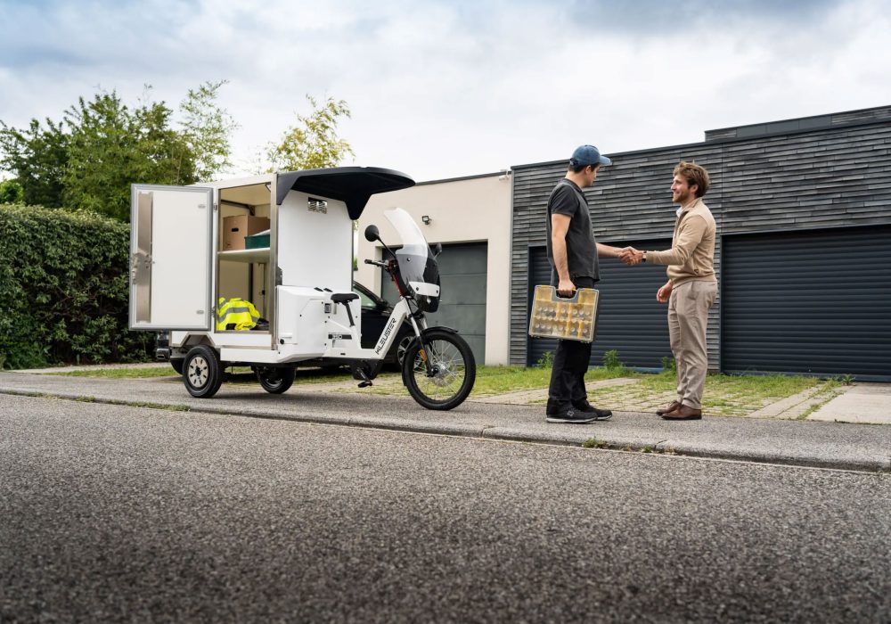 Kleuster Pick-up 350 in full delivery