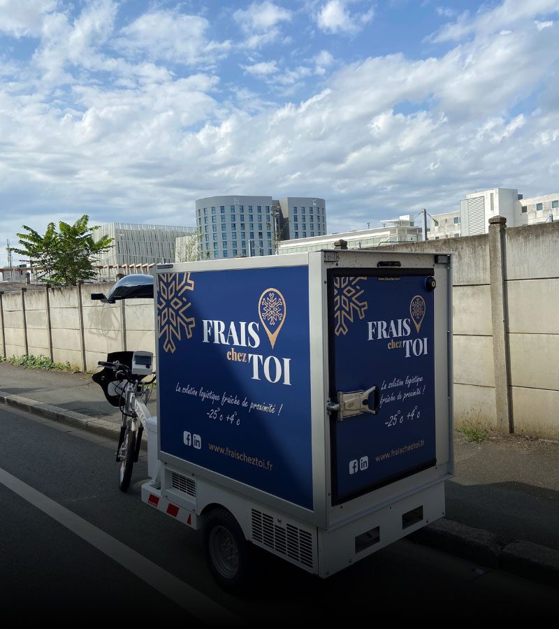 Livraison alimentaire Découvrez le modèle Fridge : Froid+, Froid- ou isotherme, pour un transport conforme à la chaîne du froid.